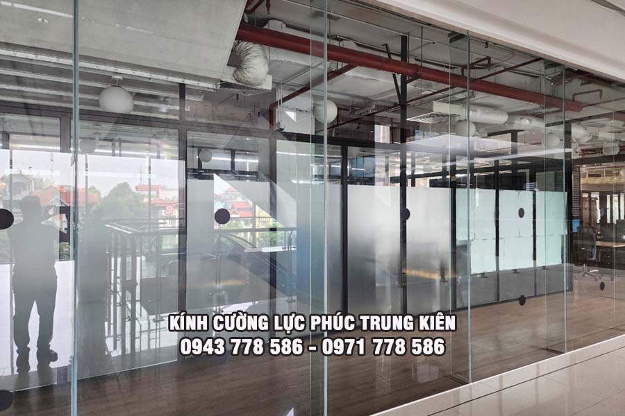 kính cường lực dán an toàn
